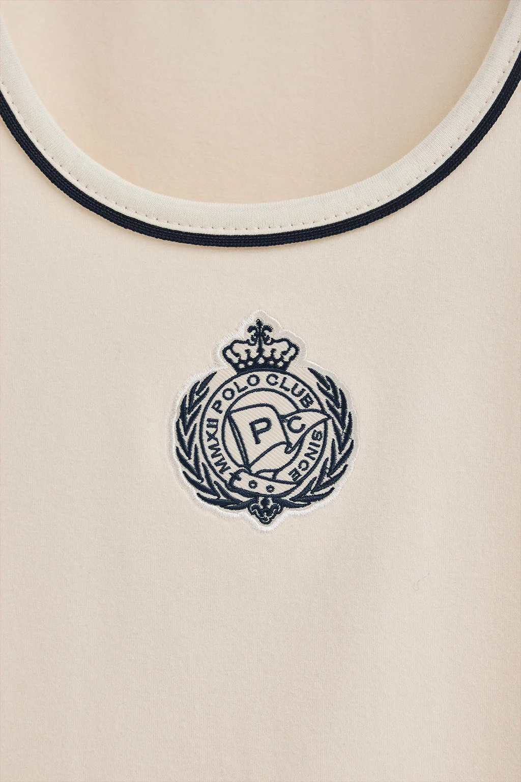 Camiseta color crudo de tirantes con escudo náutico - Image 7