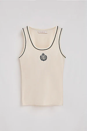 Camiseta color crudo de tirantes con escudo náutico - Image 9