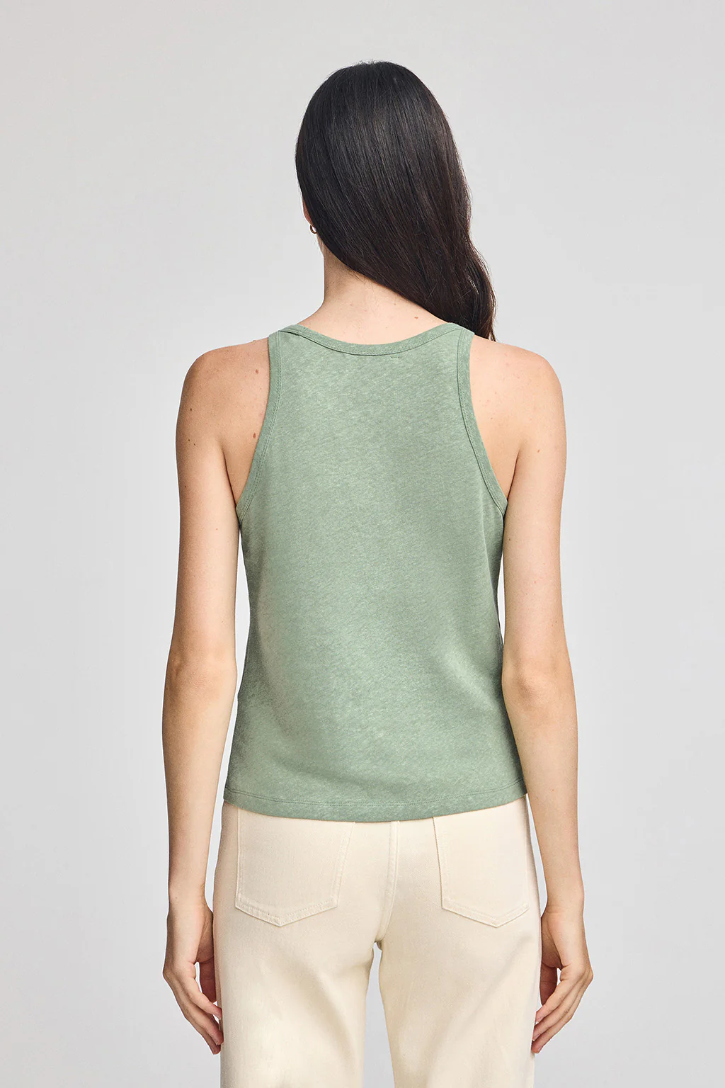 Camiseta verde jade de lino y algodón con monograma bordado - Image 4