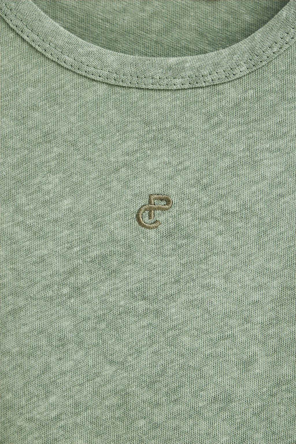 Camiseta verde jade de lino y algodón con monograma bordado - Image 6