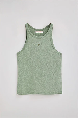 Camiseta verde jade de lino y algodón con monograma bordado - Image 8
