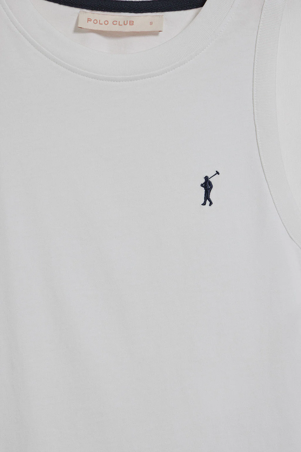 Camiseta básica blanca sin mangas y cuello redondo con logo bordado Rigby Go - Image 7