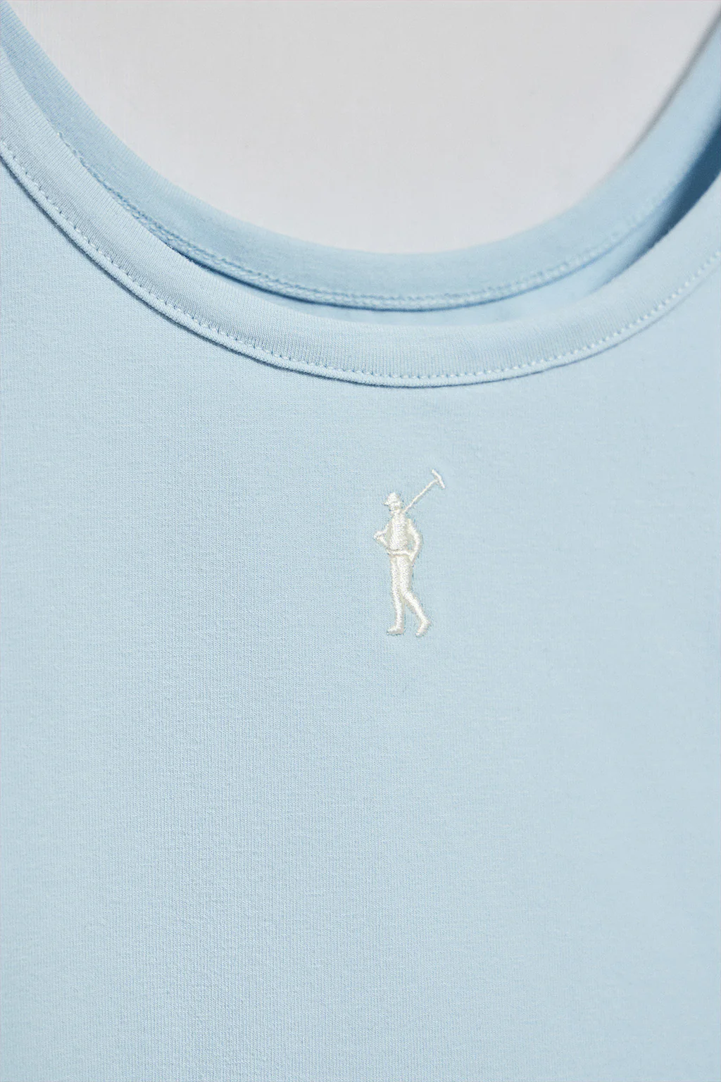 Camiseta azul claro de tirantes con bordado Rigby Go - Image 6