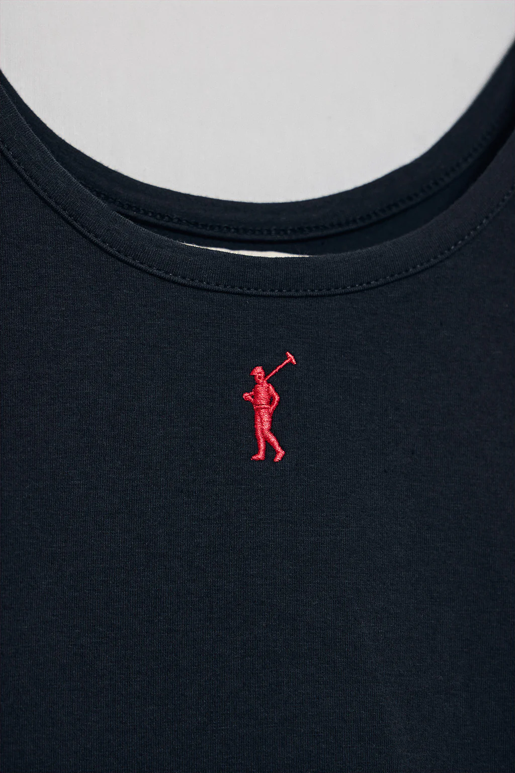 Camiseta azul marino de tirantes con bordado Rigby Go - Image 6
