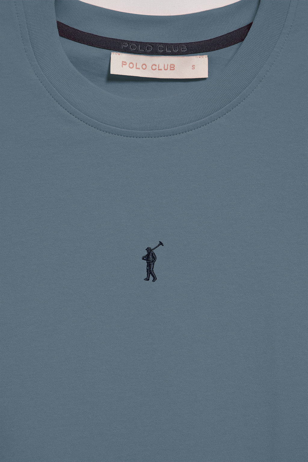 Camiseta básica azul denim sin mangas y cuello redondo con logo bordado Rigby Go - Image 9