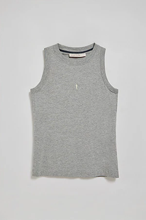 Camiseta básica gris vigoré sin mangas y cuello redondo con logo bordado Rigby Go - Image 6