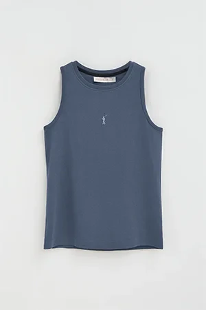 Camiseta sin mangas azul denim de corte slim con bordado Rigby Go - Image 9