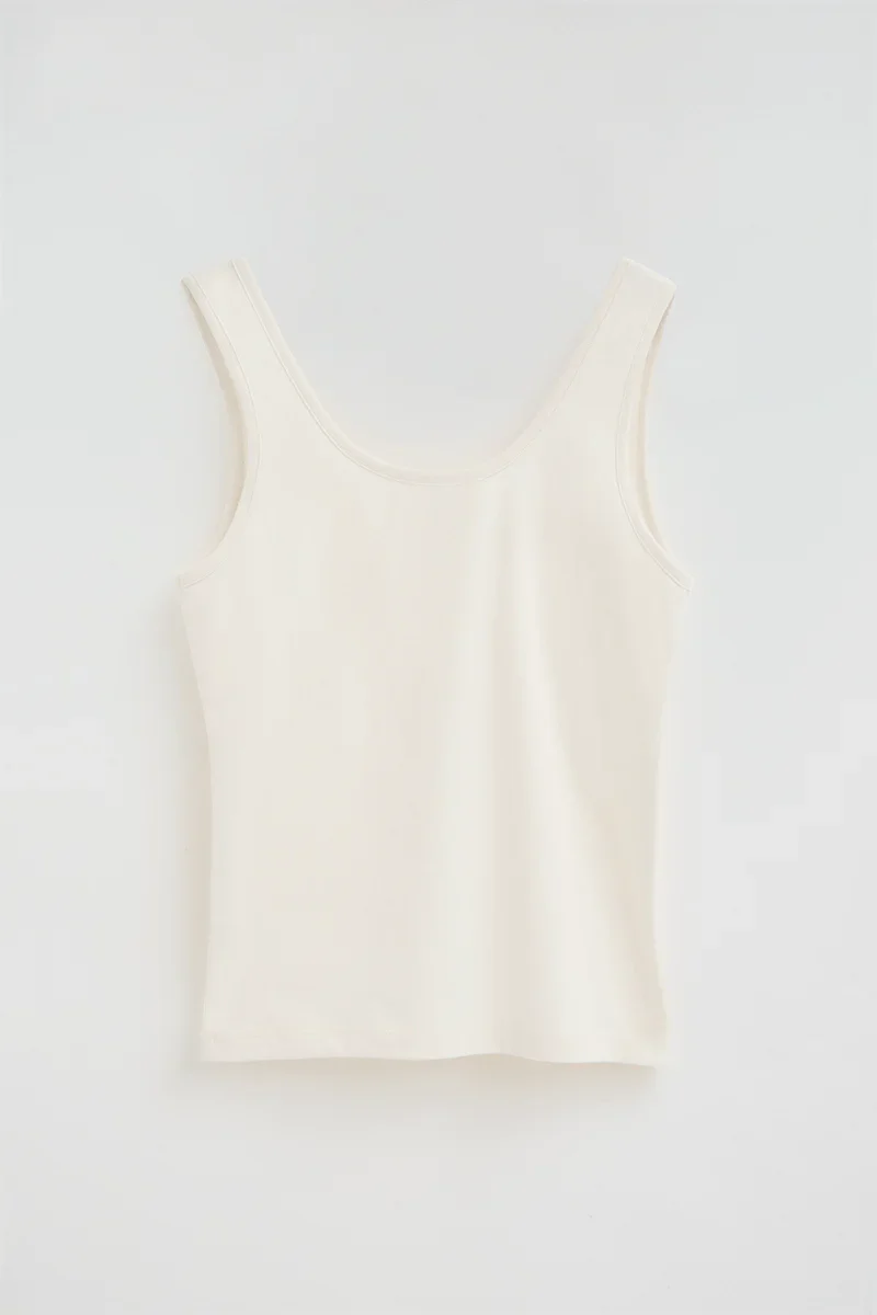 Camiseta de tirantes color crudo de corte slim con bordado Rigby Go - Image 7