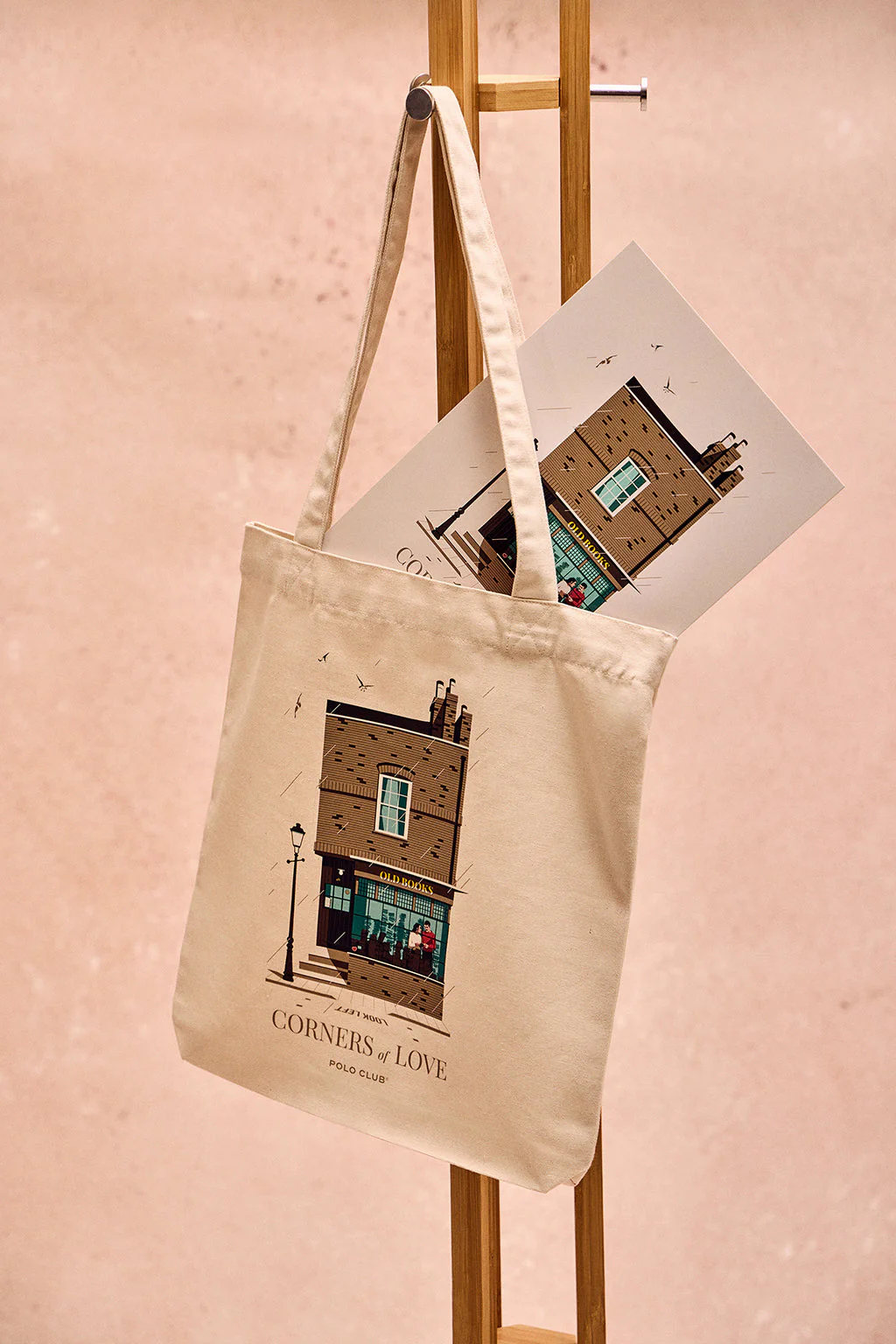 Totebag + Lámina “Librería”. Corners of Love” de Polo Club & El Chico Llama