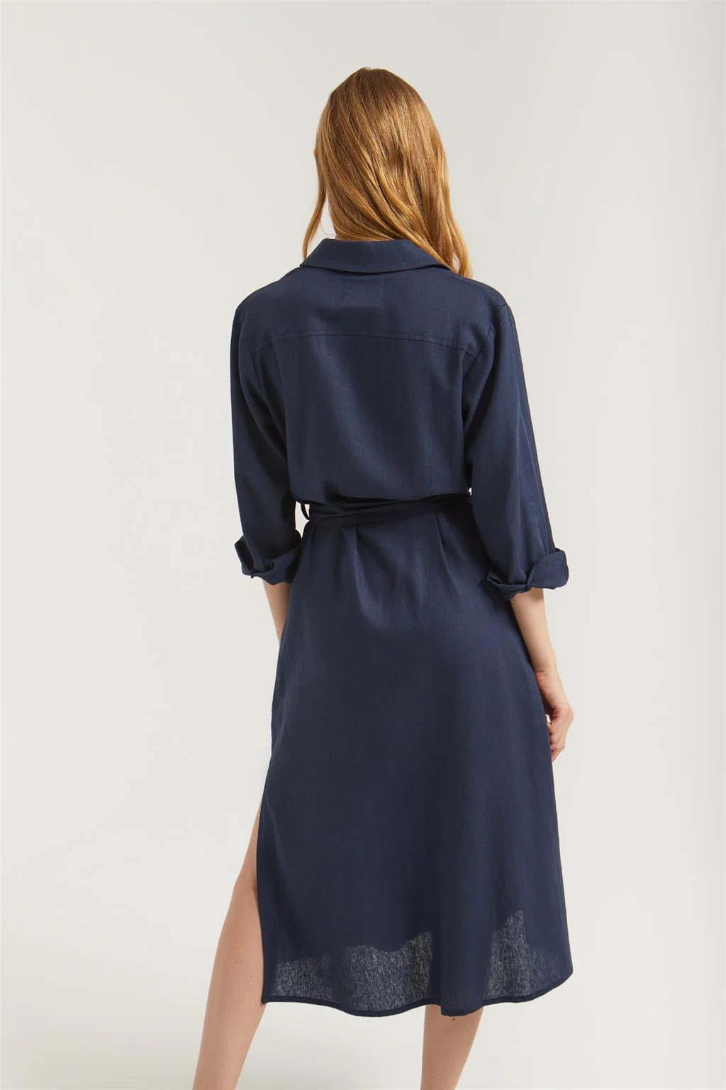 Vestido midi de lino azul marino con detalle bordado - Image 6