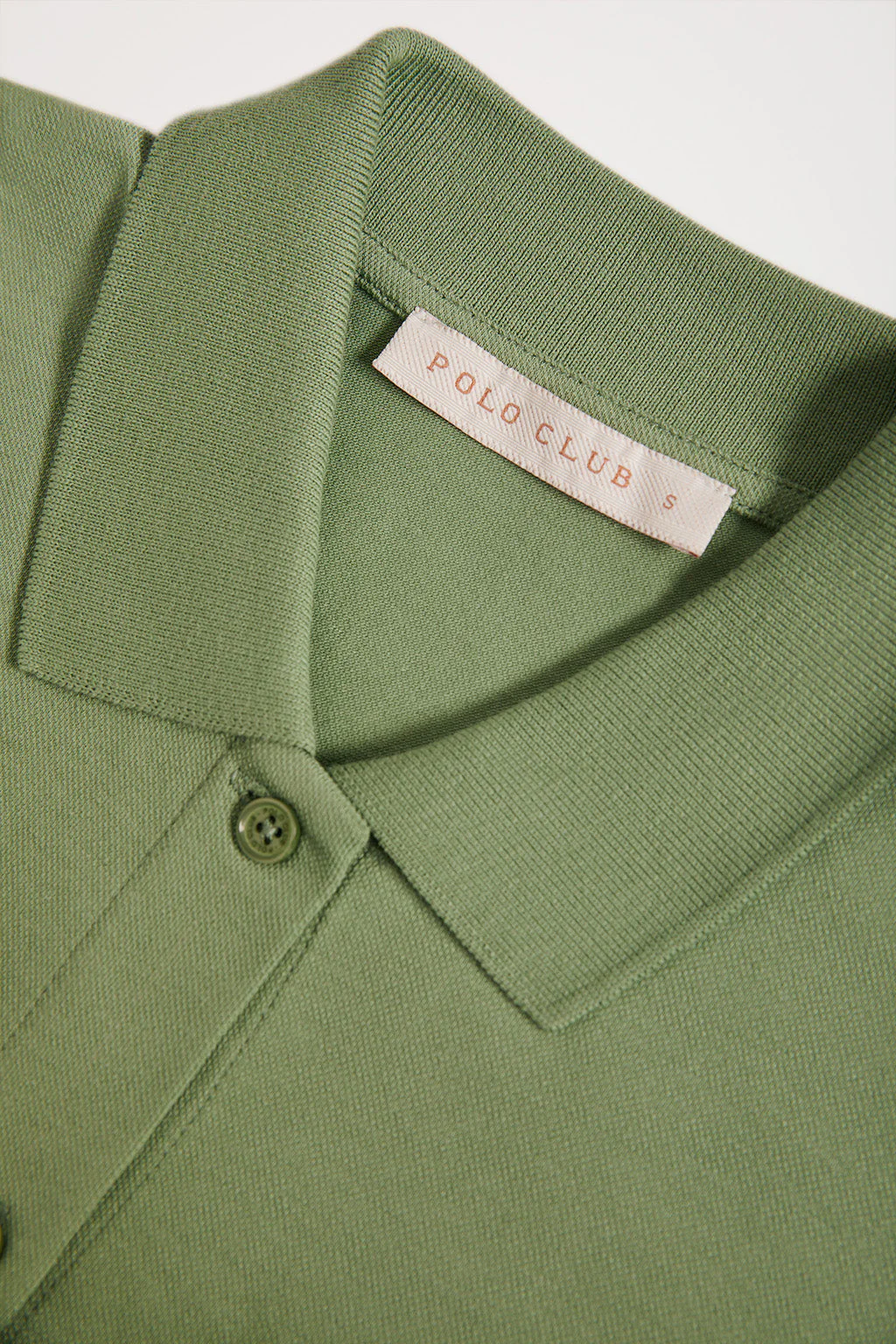 Vestido midi verde con logo bordado al tono - Image 8