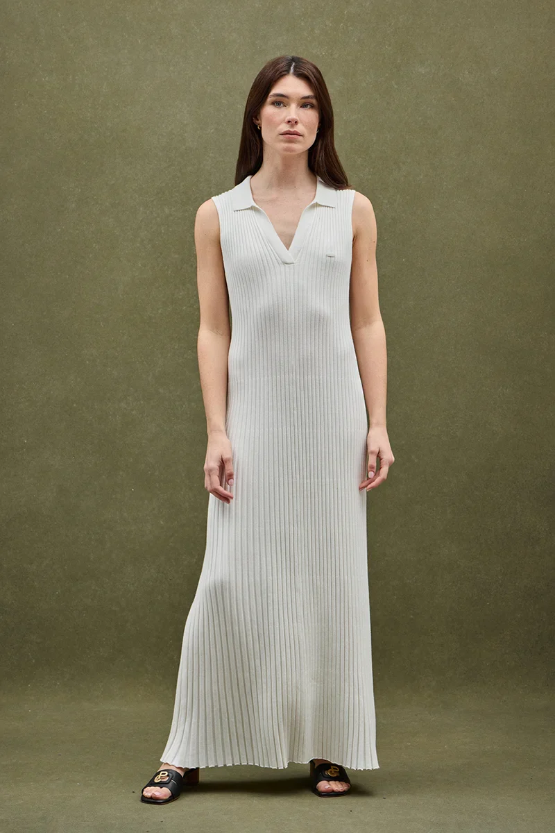 Vestido plisado color crudo sin mangas con logo Polo Club - Image 2