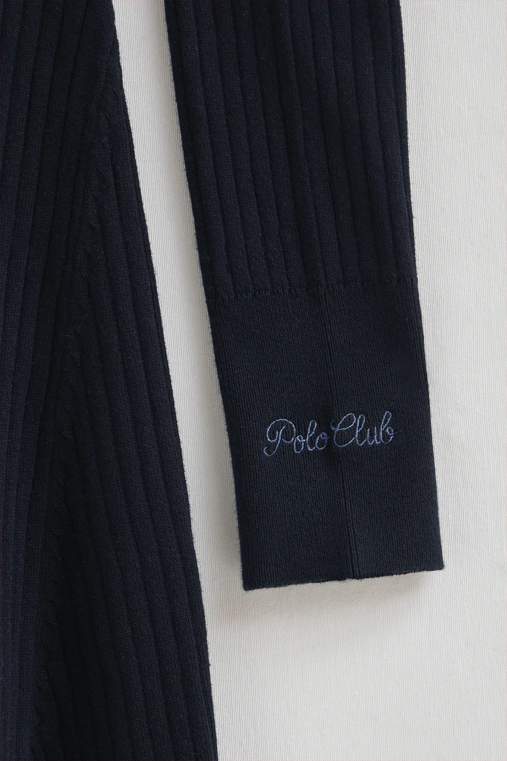 Vestido midi de punto azul marino con logo Polo Club - Image 7