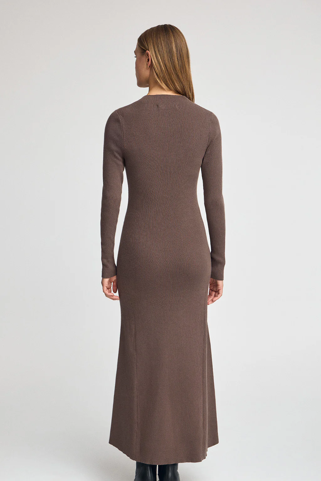 Vestido largo de cuello perkins marrón con logo Polo Club - Image 5