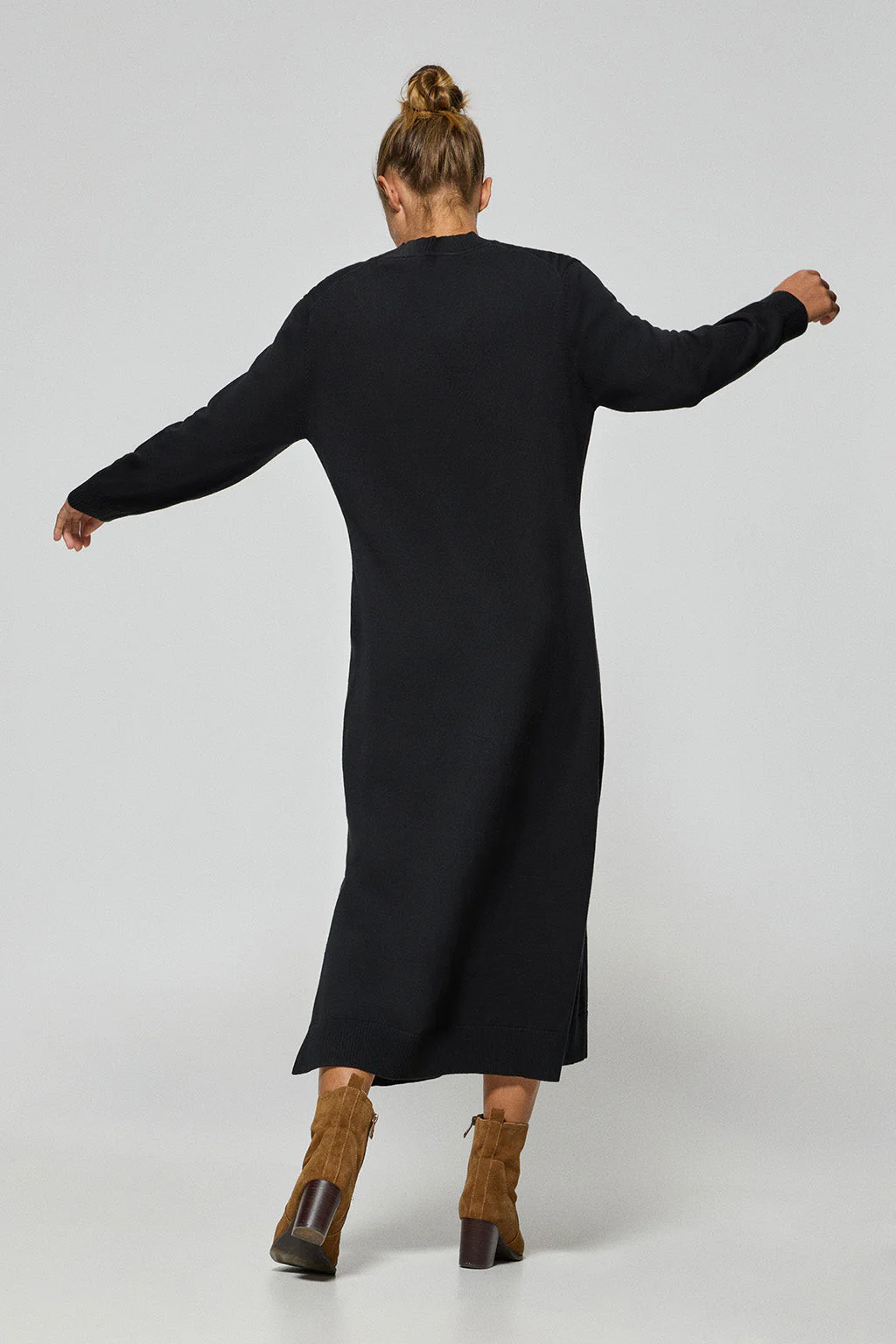 Vestido largo de punto negro Nara de tejido liso y bordado monograma Polo Club - Image 9