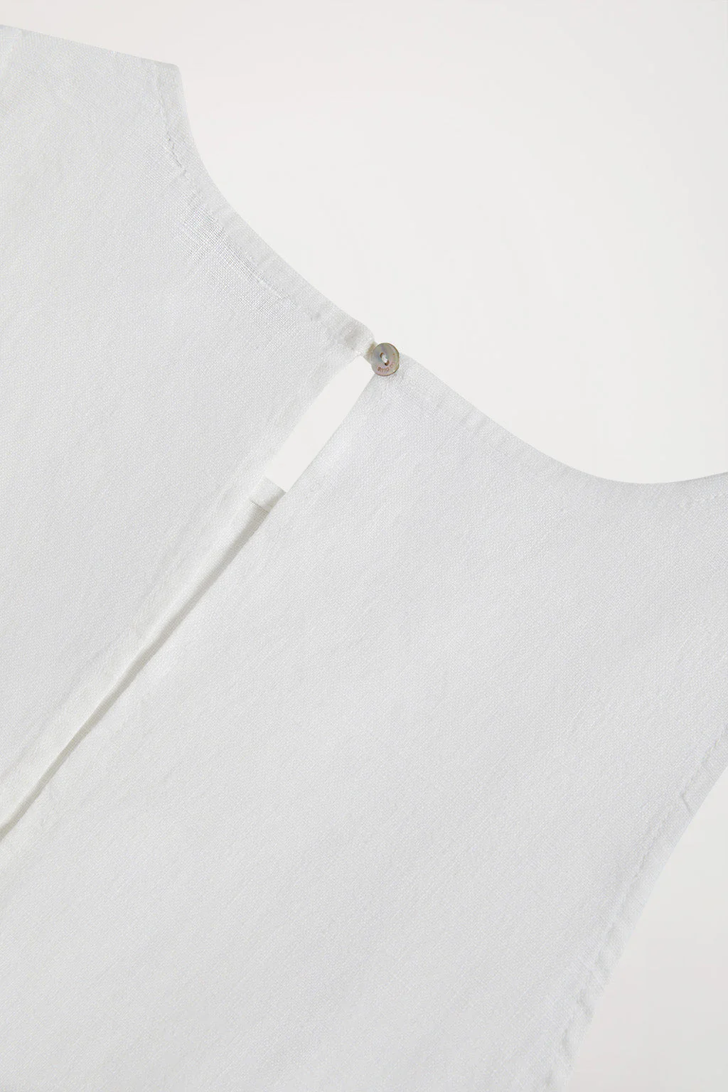 Vestido de lino blanco sin mangas con logo Rigby Go - Image 9