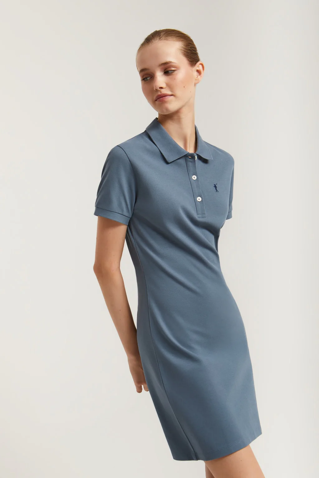 Vestido polero manga corta azul denim con bordado Rigby Go - Image 3