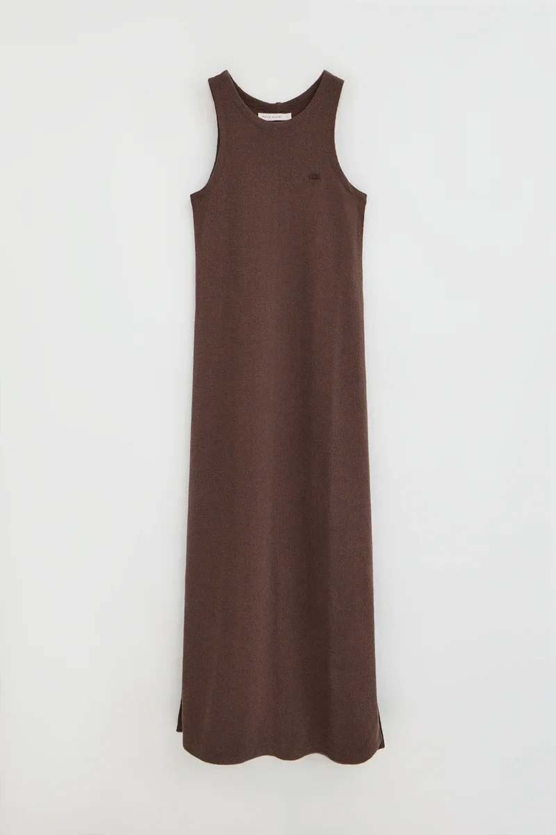 Vestido color chocolate de punto rustico con logo Polo Club - Image 6