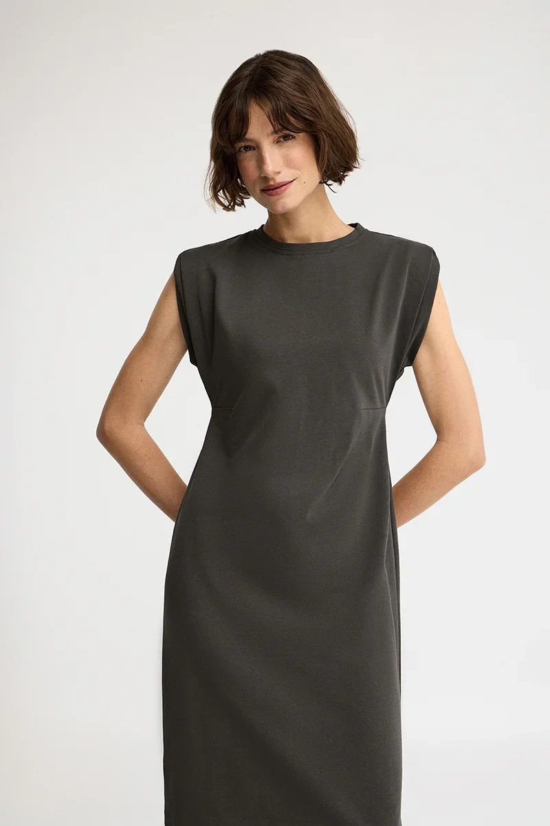 Vestido gris piedra sin manga y cuello redondo con logo Polo Club