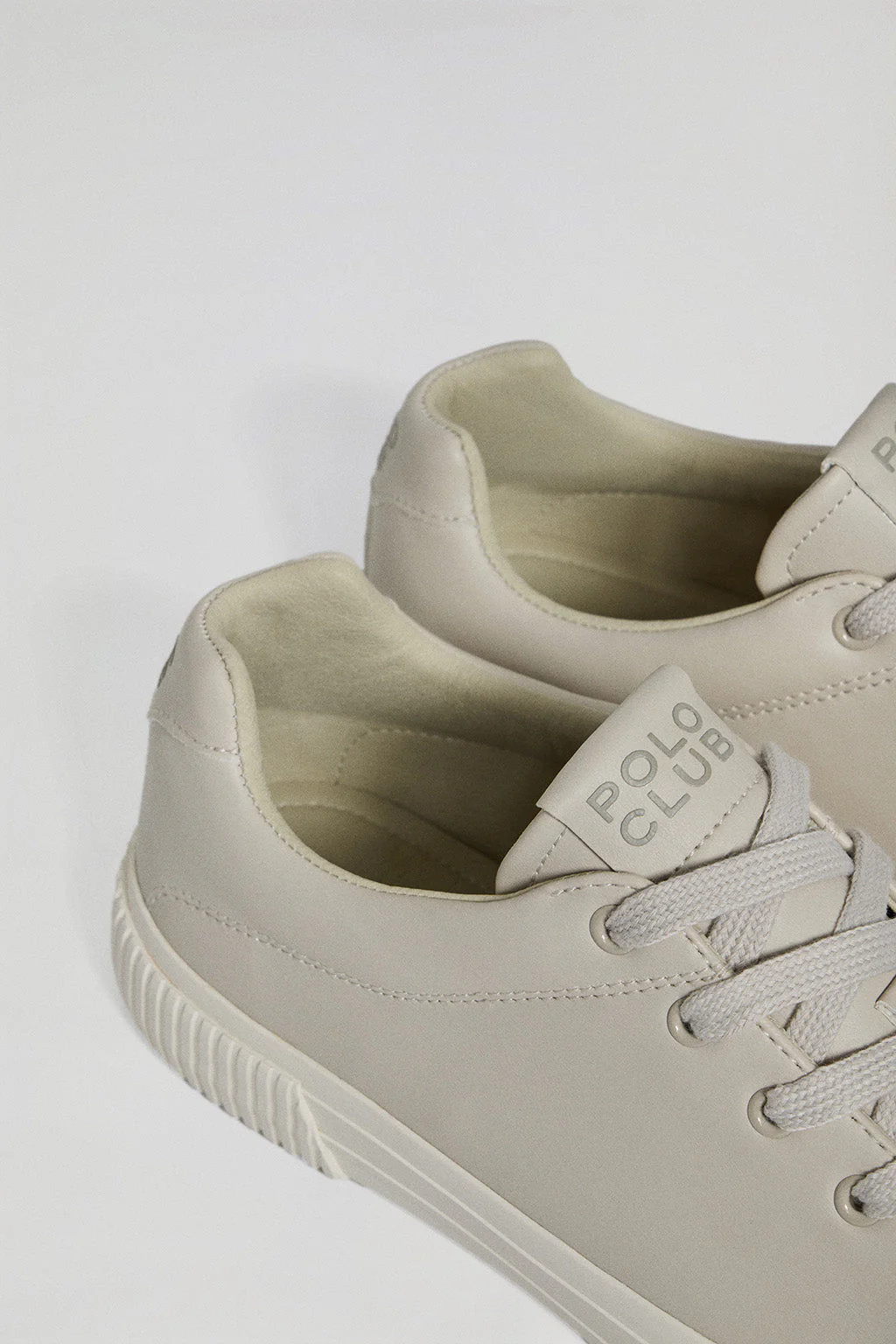 Zapatilla Habana de piel sintética color beige para hombre con detalles Polo Club - Image 3