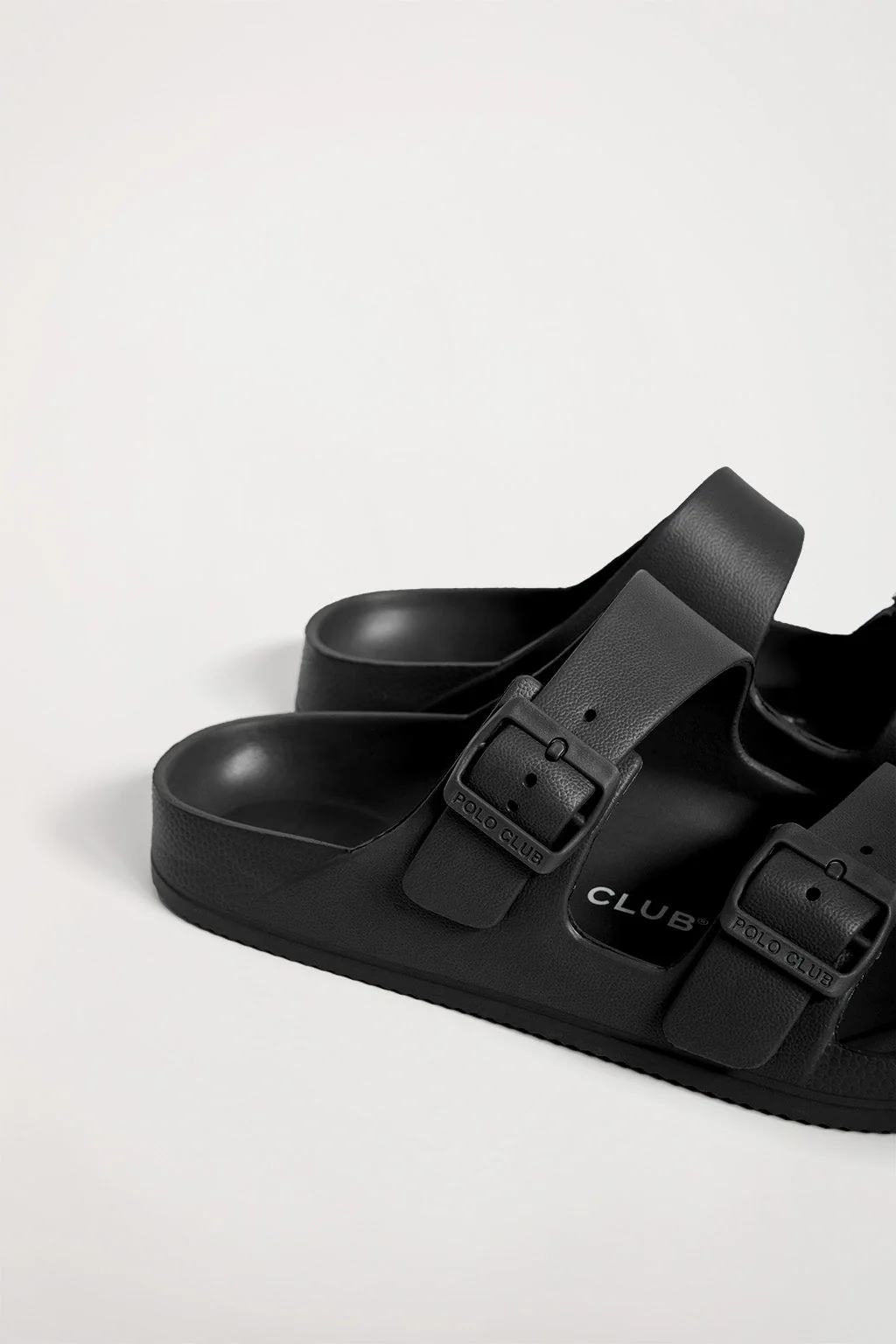 Chancla bio negra para hombre con hebillas - Image 2
